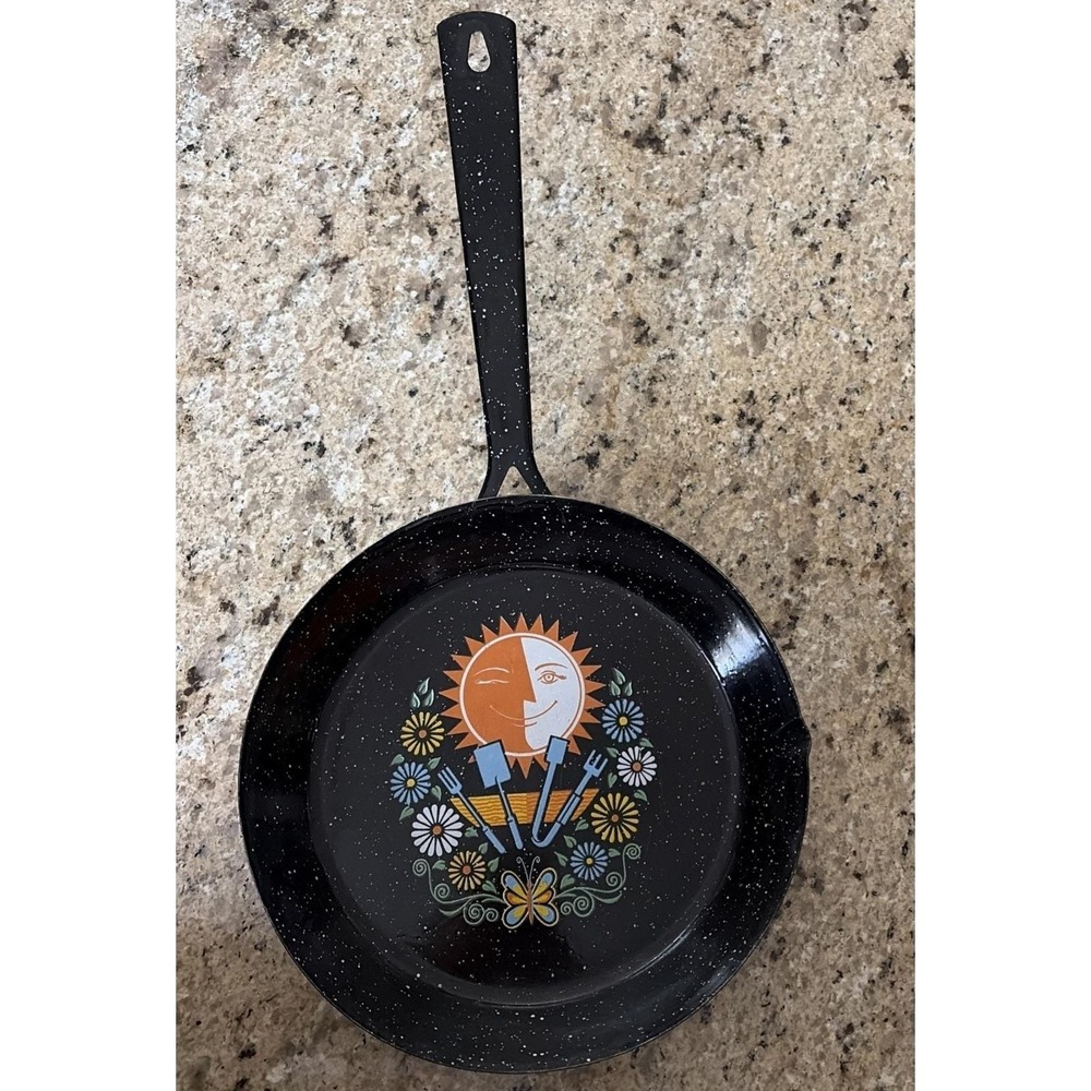 Decorative Enamel Mod Design Skillet Pan Wall Decor - Flowers And‎ Sun